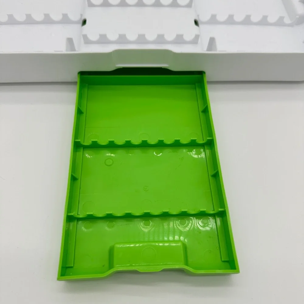 Crayola‎ Marker Storage Case White Green Clear Plastic Organizer